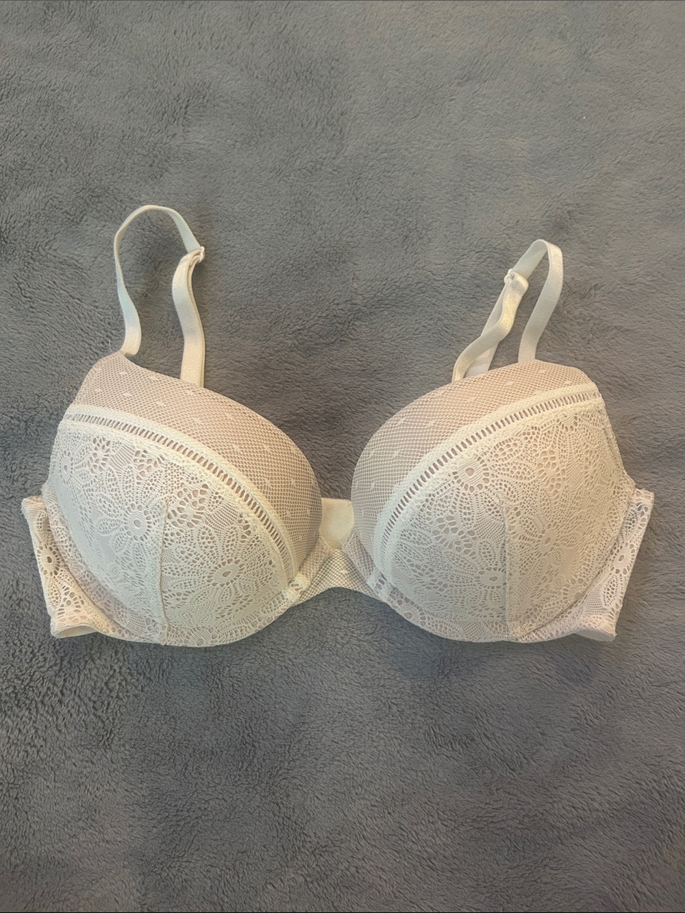 Victoria's Secret Lace Push-Up Bra - Ivory